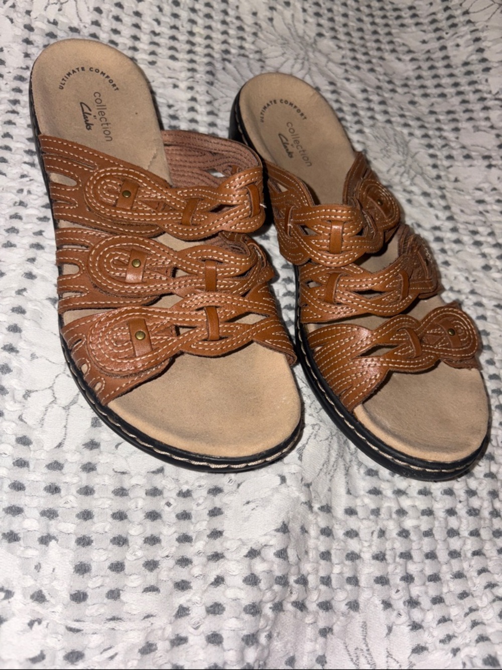 Clarks Collection Women's Tan Braided Slide Sandals 7.5 W